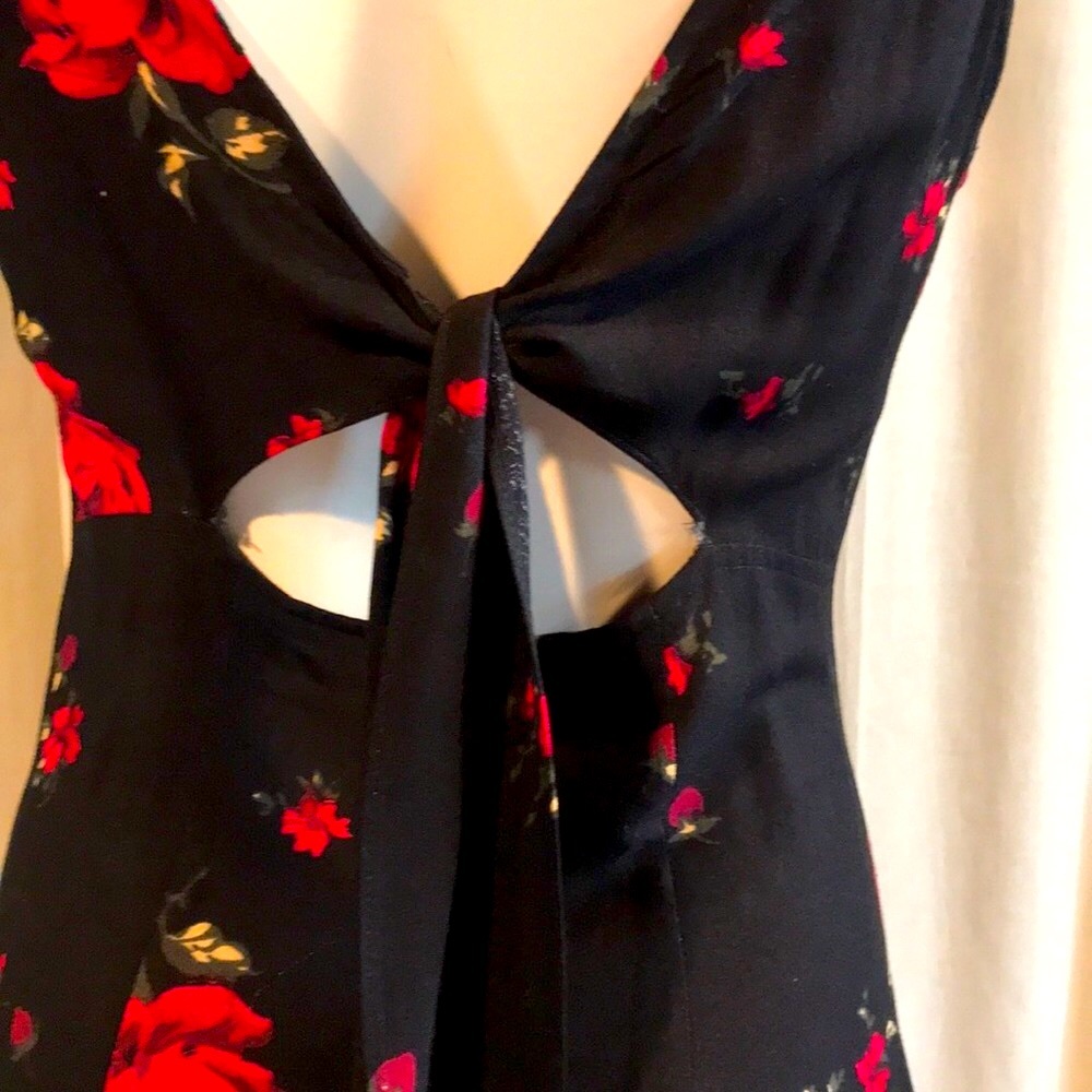 Dress - Picture 4 of 7